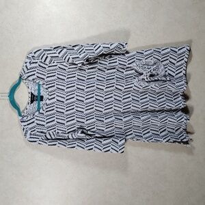 02139 Ali Miles cream & black textured knit tunic blouse L